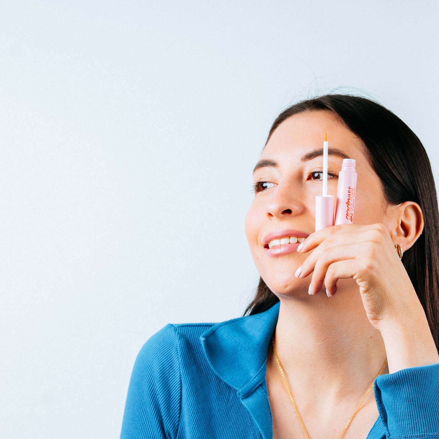 Pestañas más fuertes y definidas con Yin Serum, el sérum vegano ideal para uso diario